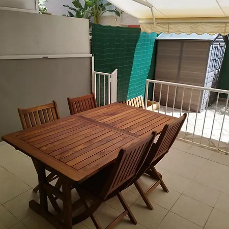 Familiar Con Piscina Y Padel * Dénia