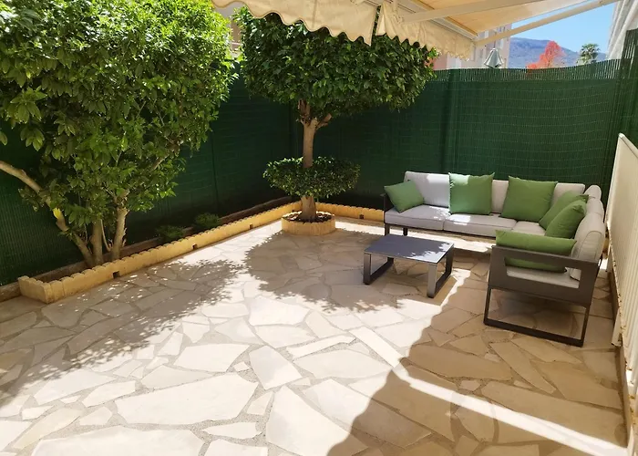 Familiar Con Piscina Y Padel Dénia