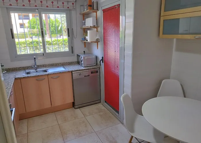 Familiar Con Piscina Y Padel Dénia