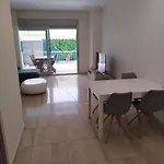 Familiar Con Piscina Y Padel Διαμέρισμα *